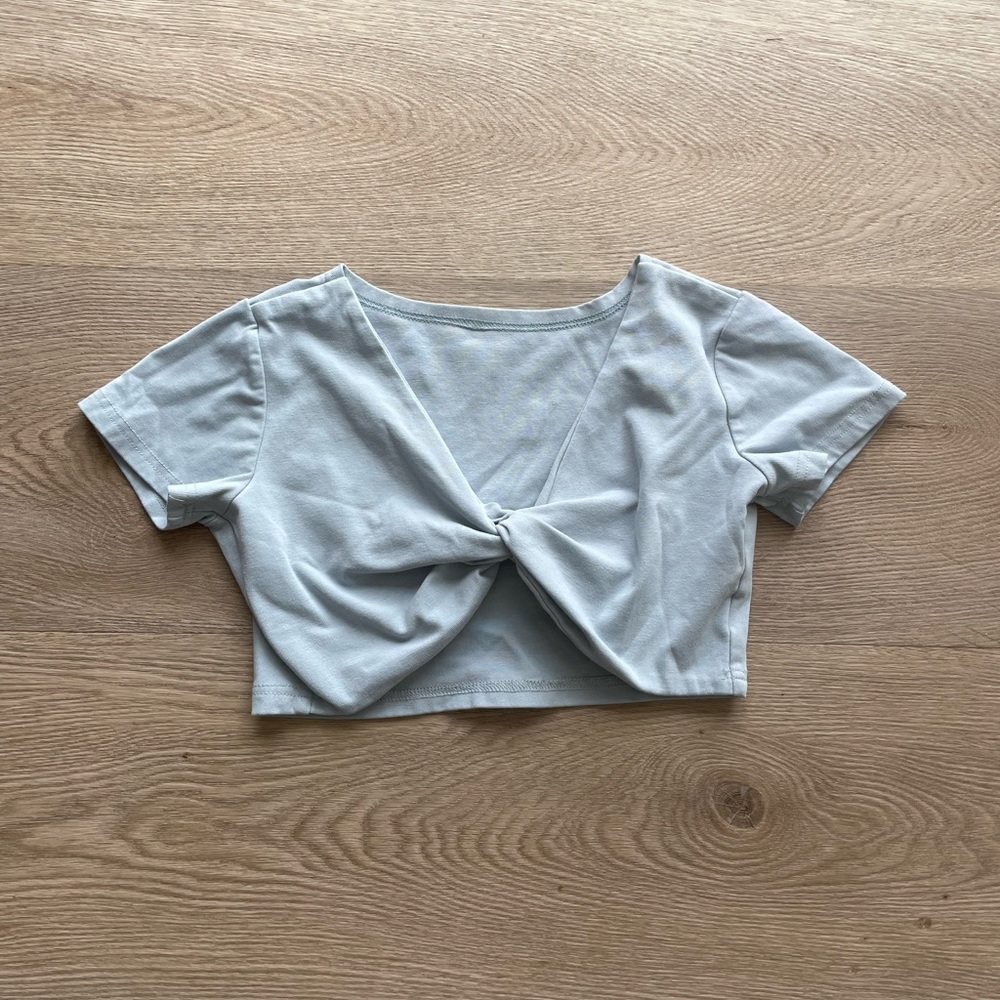 Cider blue crop top